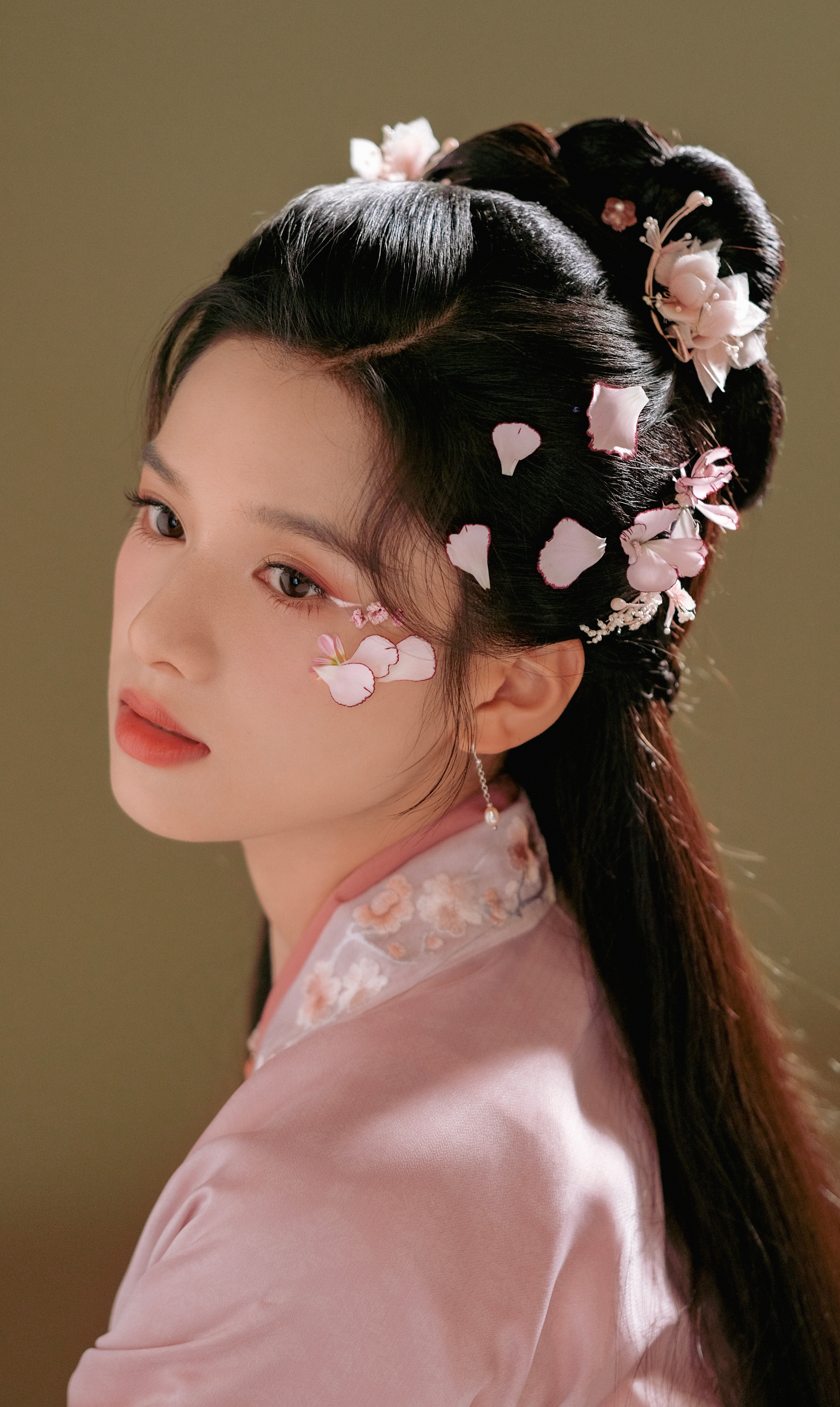 张婧仪头像，古风悠悠粉黛花衣，一眼万年​​​