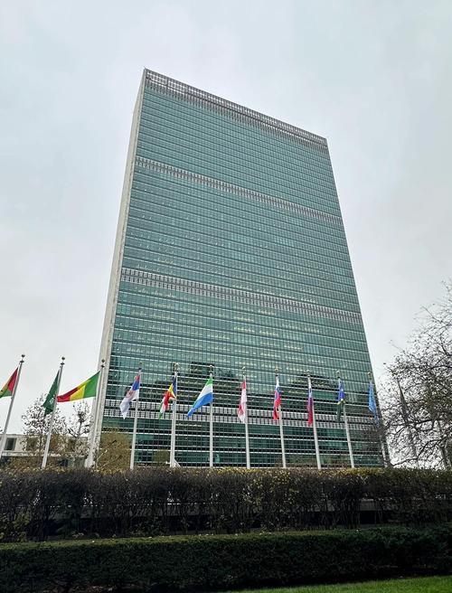 领土是打出来的，不是继承前人的，也不是联合国给你划的。你有实力打下来，还能守得