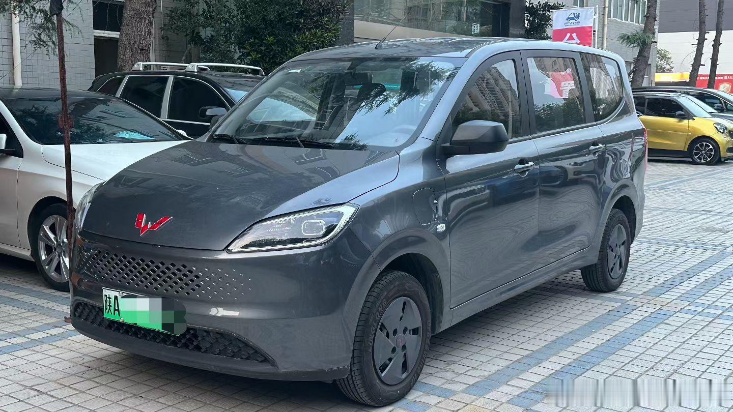 五菱宏光PHEV25年11月上户1.5L➕150km舒适版、支持快