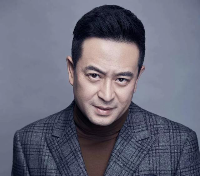 圈里都知道，张嘉益拍戏有个“铁规矩”：只要他在剧组，就必须给孙浩塞个角色，哪怕是