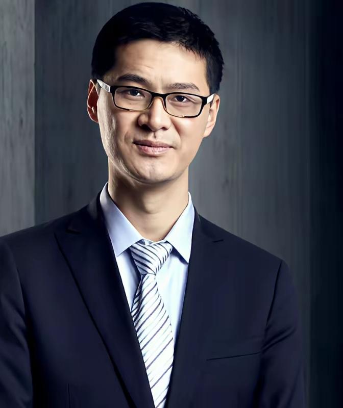 罗老师曾经是我最尊敬的人，我以为，他的睿智、幽默、博学、正直，在知识分子中是罕见