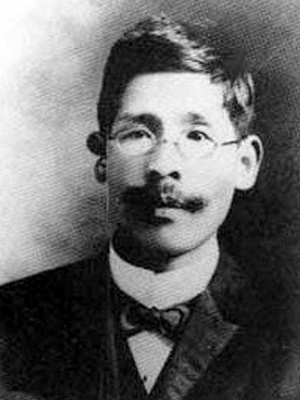 鲁迅在日本留学8年，最感激藤野先生。为此，他写下散文名篇《藤野先生》。令人尴尬的
