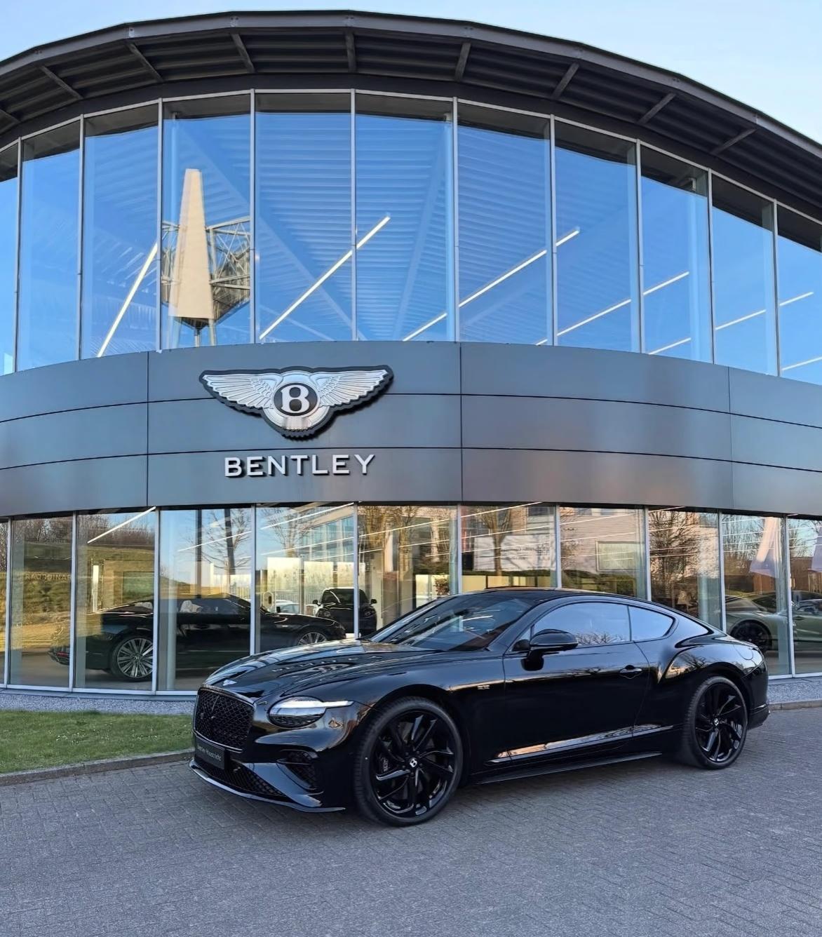 欧陆GT是真好看呀！4.0升V8混合动力系统、782马力、3.2秒