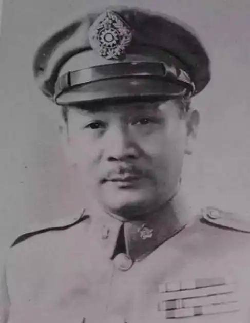 提到民国名将，有人念杜聿明的忠，有人叹薛岳的勇，但有一个人，凭“铁军”威名震彻朝