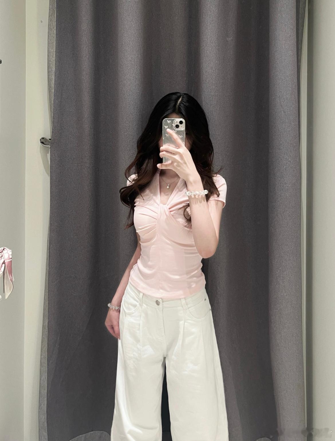 女生审美，选1还是2啊啊啊？​​​