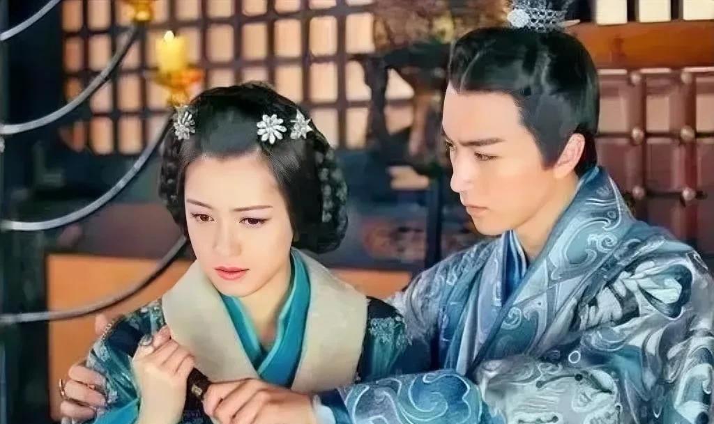 公元前93年，牢头丙吉挑选了两个刚生育完的女囚。两个人都很害怕，她们担心就要受刑