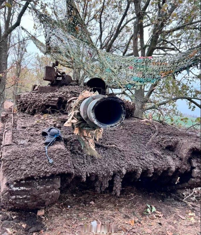 乌军战损的T-80BV主战坦克，乌军中剩下的T-80BV主战坦克可没几辆了