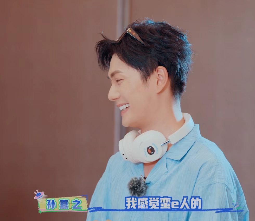 宇宙帮帮忙宇宙帮帮忙开播谁能不心动啊，孙熹之送绿植这段完全戳中路人好感。没有流水