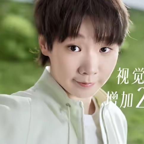10月20号，王曼昱又添新代言啦！现在她真是品牌香饽饽，代言接不停，刚发文官宣成