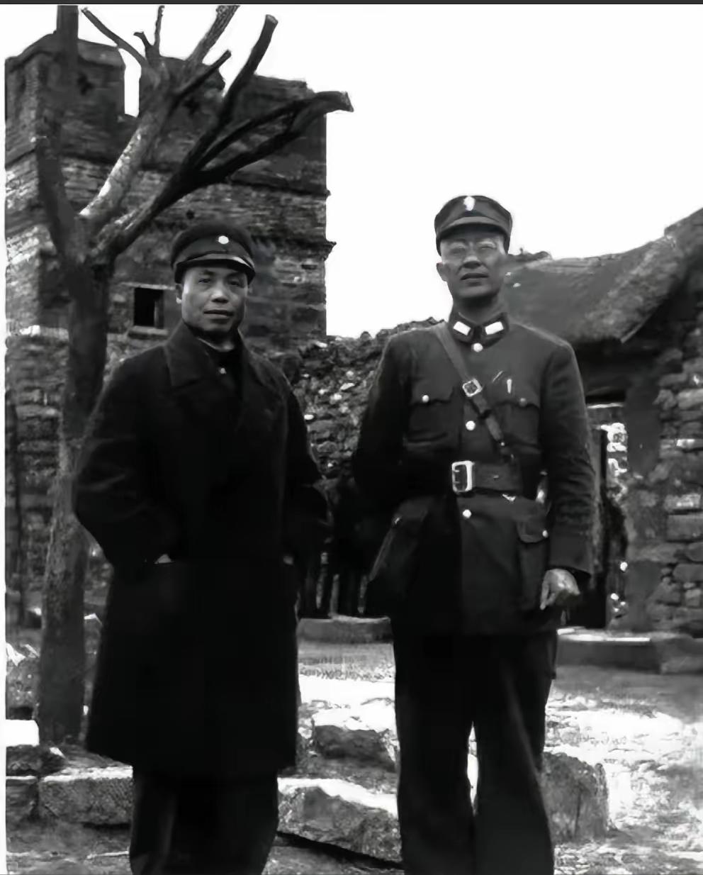 1966年，白崇禧死后，蒋介石前来吊唁。在灵堂上，他问白家人有何困难，白崇禧的小