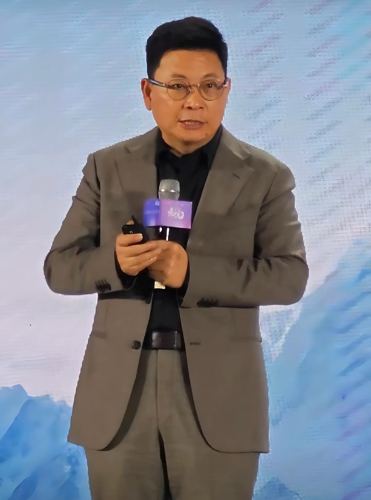 金庸小说里的华为和粗粮华为就像金庸笔下的郭靖。一招一式练武，从不偷奸耍滑。