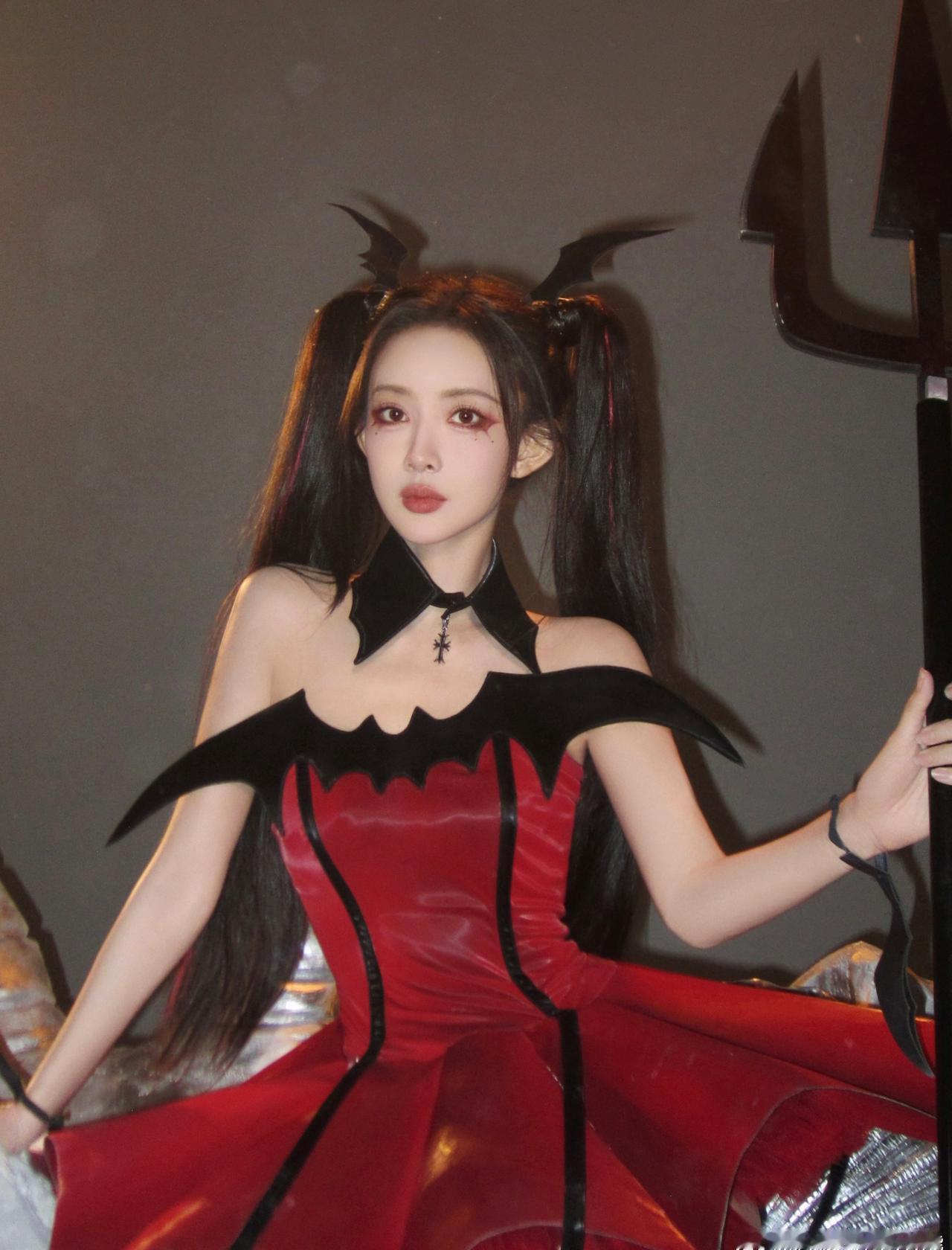 /孟子义三十尽欢人生恣意孟孟宝宝生日快乐！这是我陪你过得第一个生日，虽然入