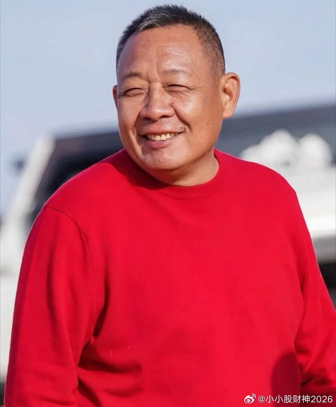 我问我妈：“于东来招刑满释放人员，真不怕出事？”我妈瞪我一眼：“人家去年就招了一