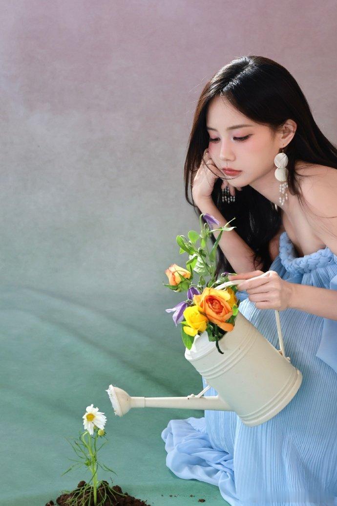 李一桐春夏秋冬四季生日写真李一桐四季生日照李一桐春夏秋冬四季生日写真，四季