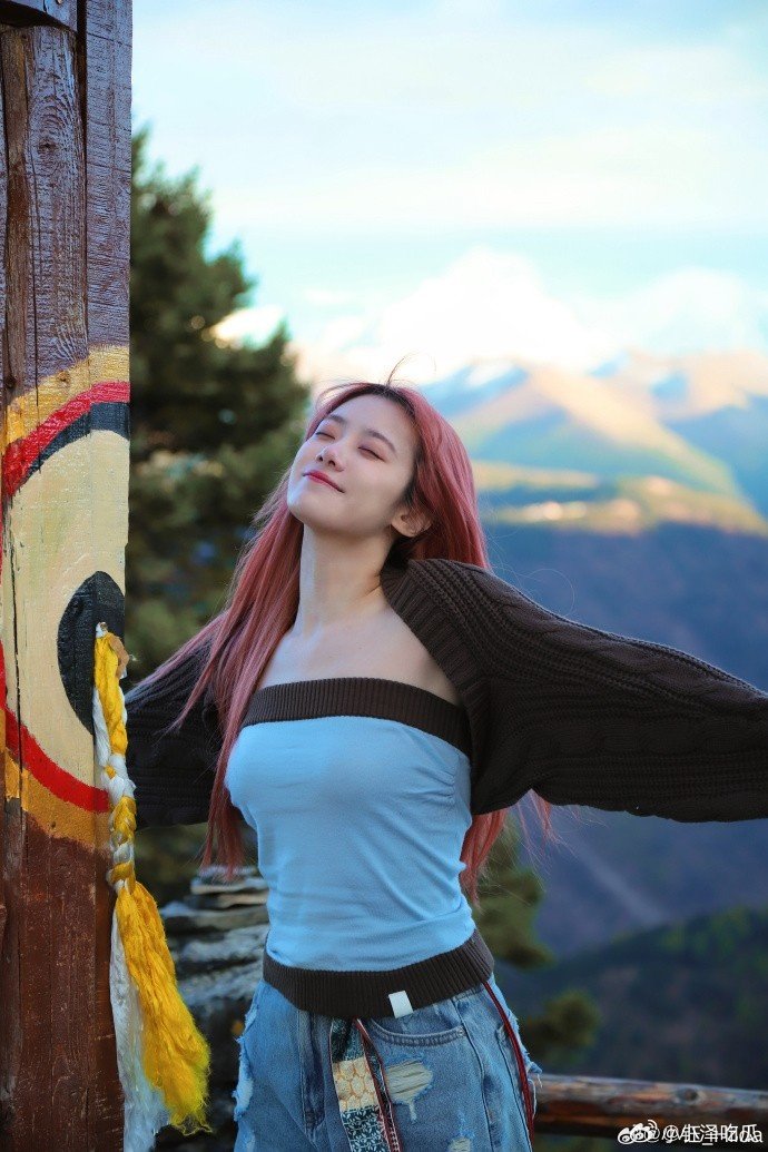 啥时候分的啊？小钰25年11月还在和Rookie一起同游川西Rookie分手R