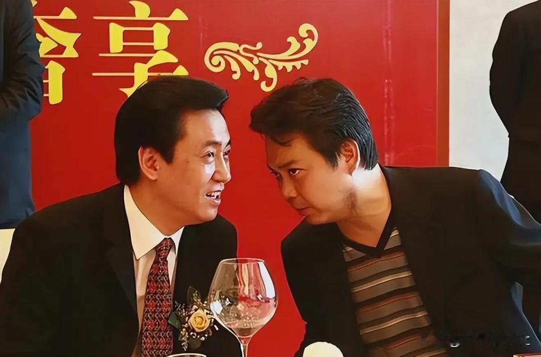 前两天刚写了，今年9月底，清盘人先把张松桥告了，说许家印之前给了你186.5亿港