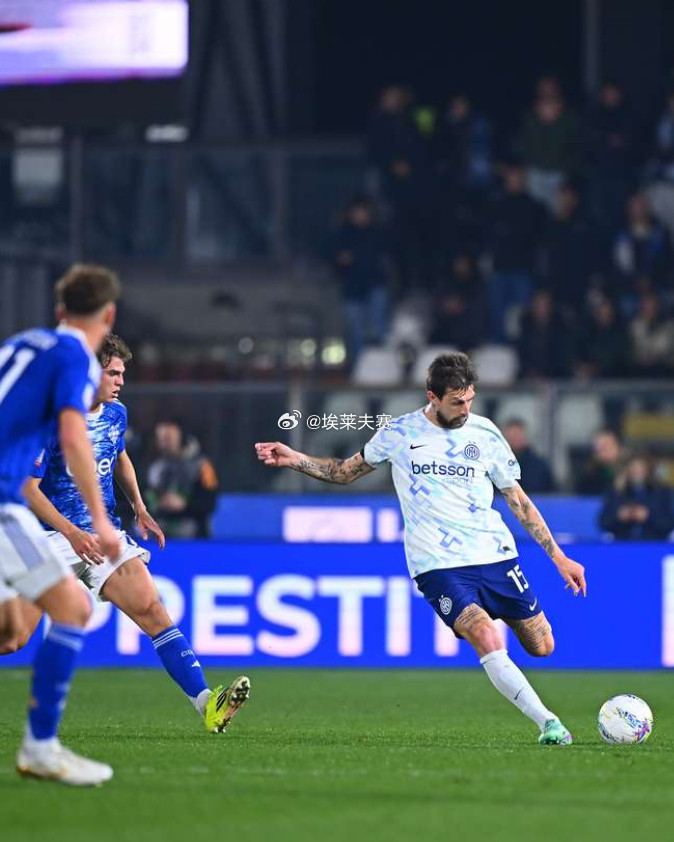 国际米兰科莫vs国际米兰齐沃这场明显为米兰德比留力，大量轮换阵容且变阵3421