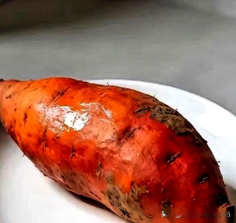 云南建水的红薯又出问题了！当地农户分地种红薯，一块自己吃，一块专门卖给别人，卖给