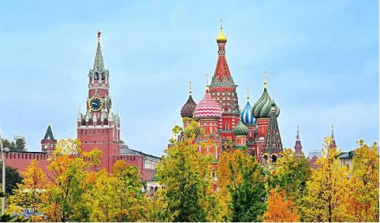 为何西方敢惹俄罗斯却不敢动中国？两场战争打醒全世界！北约30国敢围堵俄罗斯，却对