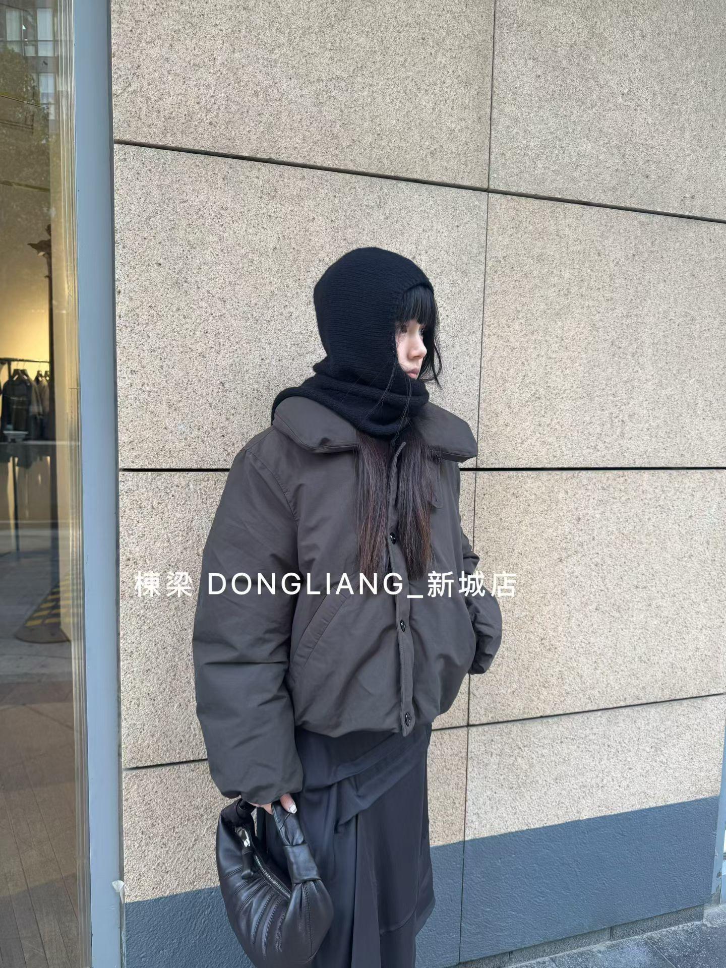 这个围巾下期给大家做一下正好有个大衣配一配还有个杏色嘟这是找栋梁店里拿的图