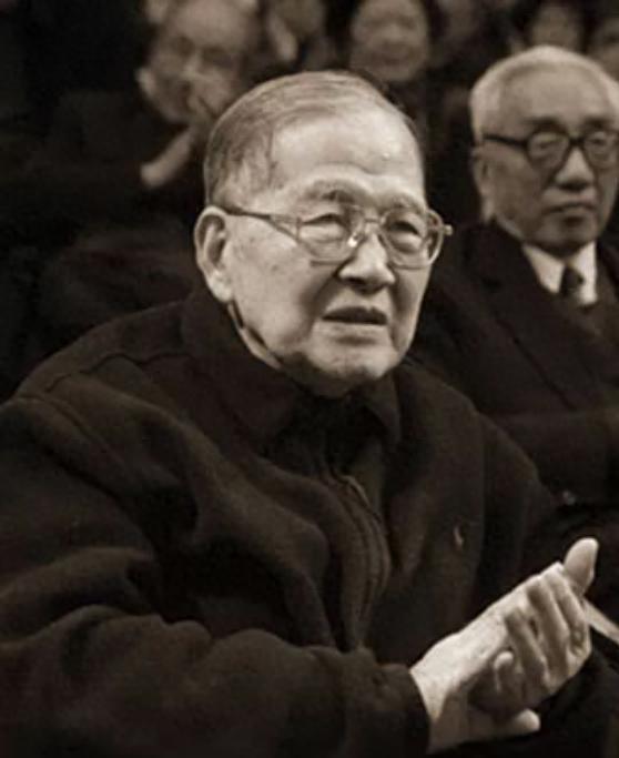 红色特工晚年读李克农传后才明白：自己送出的，竟是淮海战役的第一份重要情报！19