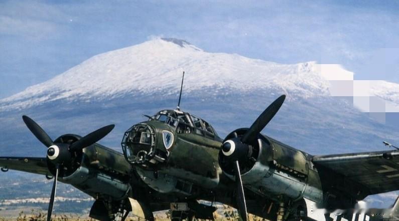 德三军事工业研发的容克-88轰炸机被累计制造了15000架之多，而在这个产量的背