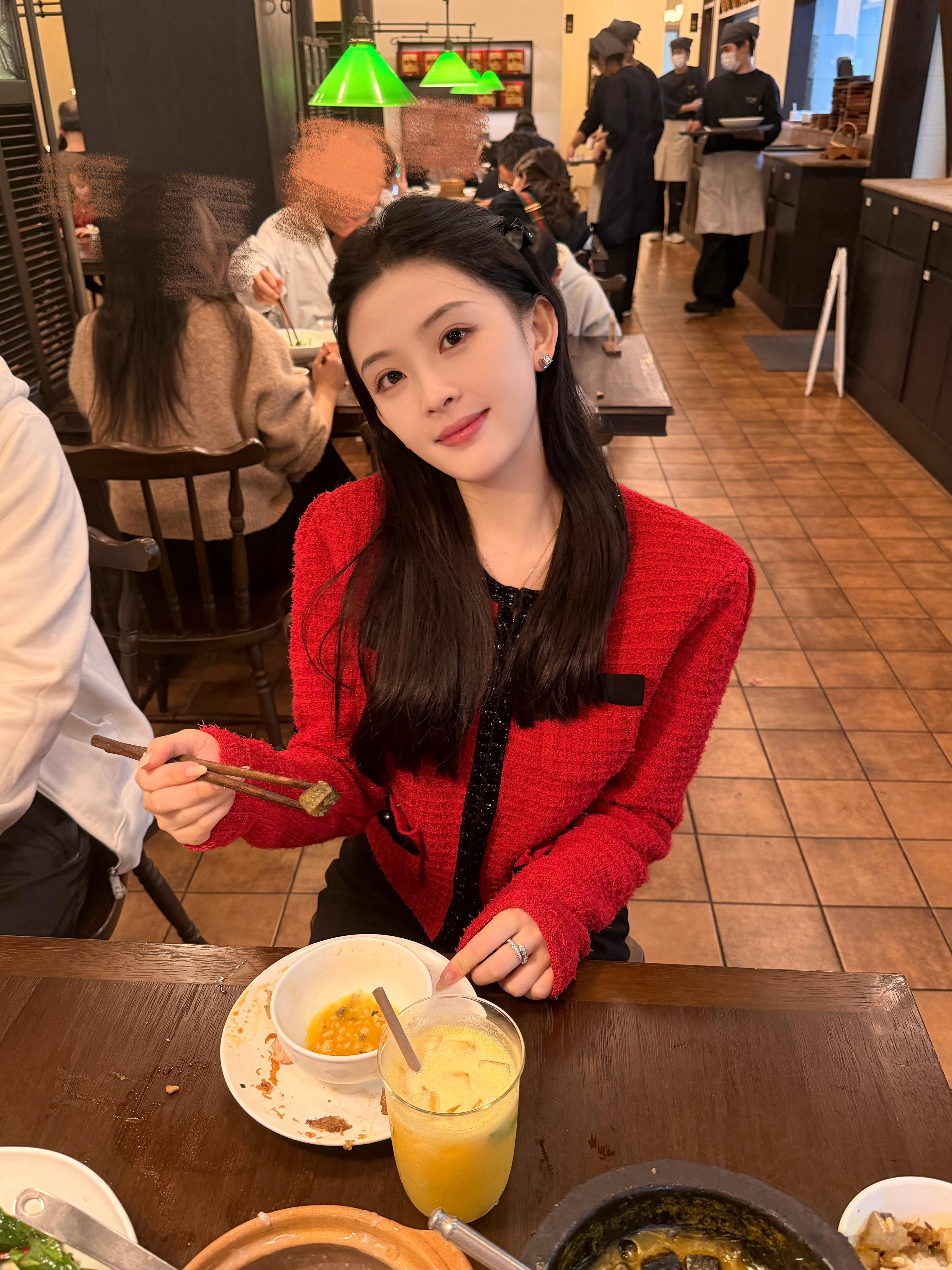 初一都早起了吗困困嘟