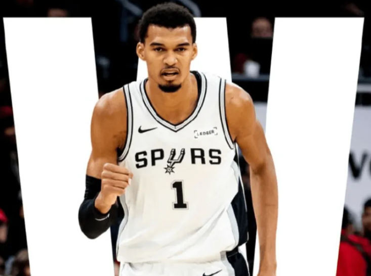 NBA常规赛，马刺以121-117战胜公牛。赛后采访，马刺球员维克托-文班亚马