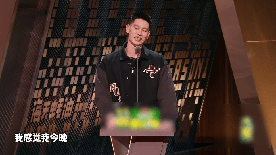 林书豪玩吴京的梗不上网？不存在的！林书豪用吴京“语言不通”梗自侃，内涵国外练球