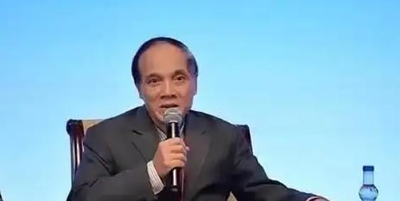 一位越南教授说：虽然我不喜欢中国，但也不得不承认，中国是黄种人里唯一敢和白种人叫