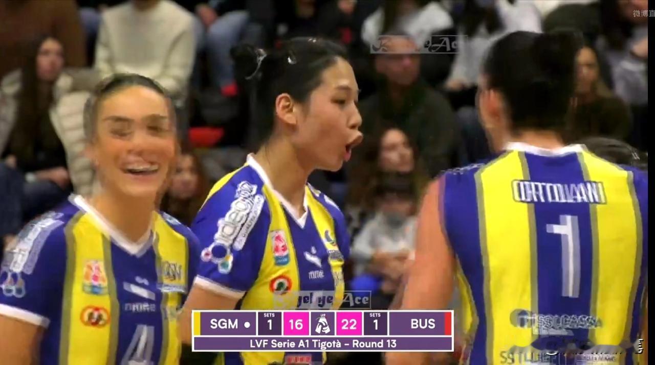 形势不妙了[捂脸哭]庄宇珊代表的圣乔瓦尼女排连输两局了！庄宇珊第三局发挥尚可，她