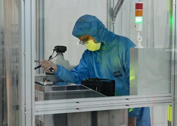 中国芯片出口半年暴增88.7%，这次真正值得关注的，可能不是“卖了多少”新加坡