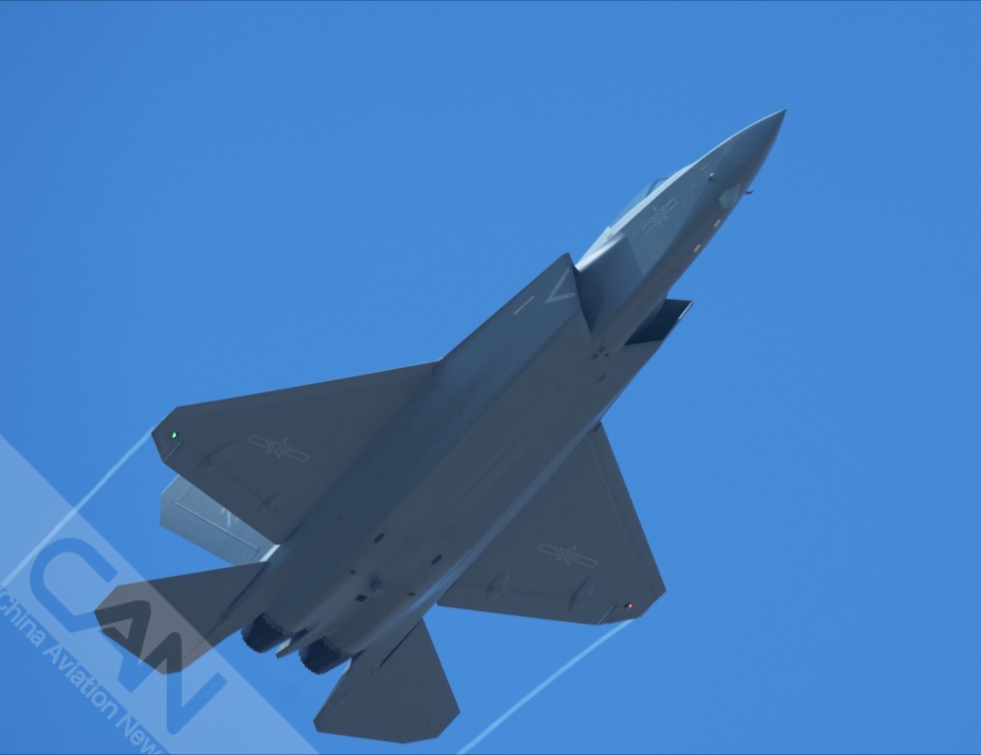 一些新型装备部队接装不久即高强度训练比如空军歼-35A​​​