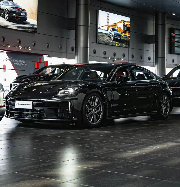 2025款保时捷帕拉梅拉4S行政版加长版！搭载一台2.9升V6双涡轮增压发动机