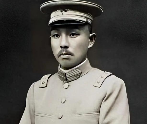 四川军阀一点也不善，杨森在成都马上要解放之时，把是共产党员的亲侄女秘密处决了，杨
