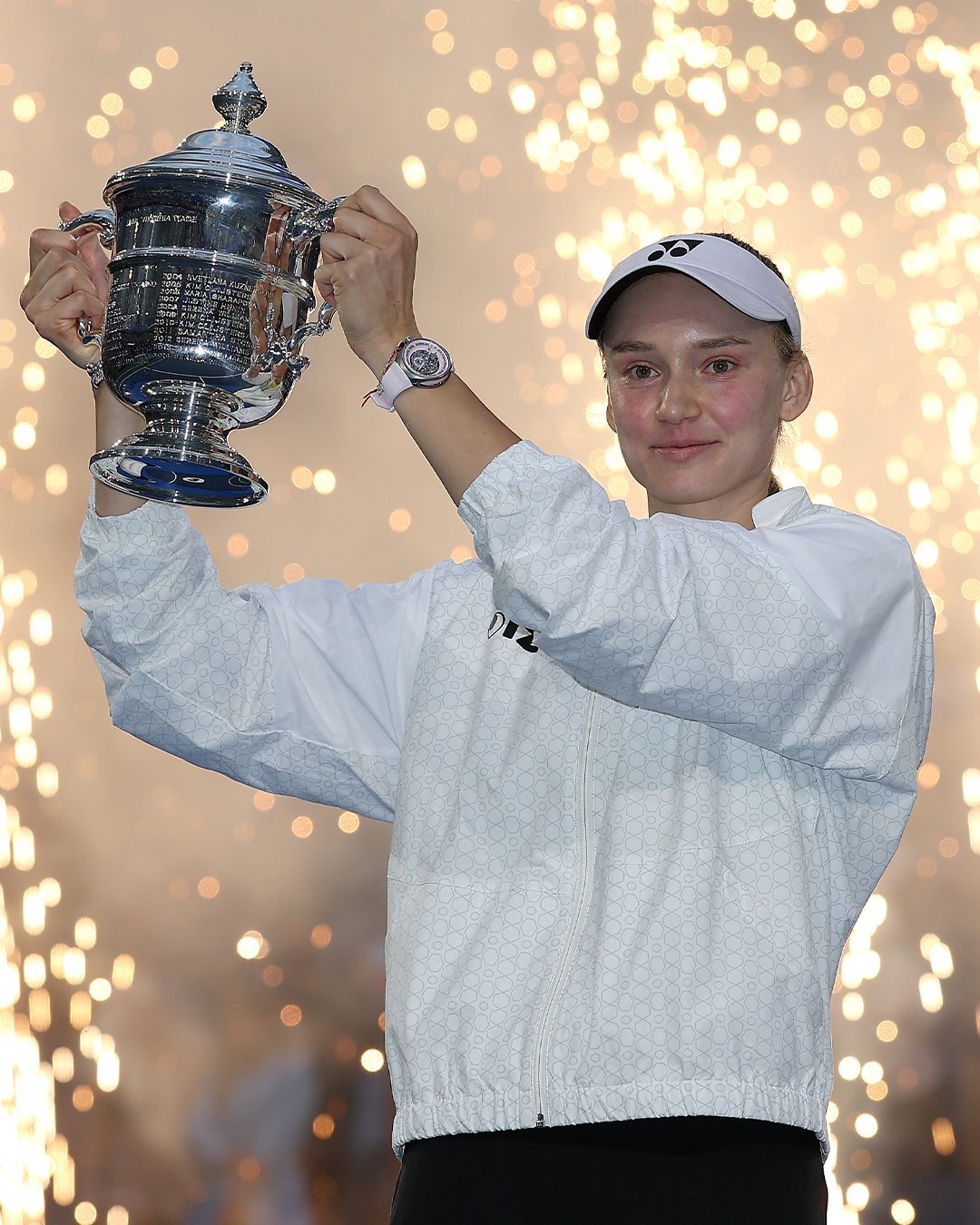 女士们&先生们，2026美网公开赛女单冠军：莱巴金娜🏆[点赞]莱巴金娜美网2比