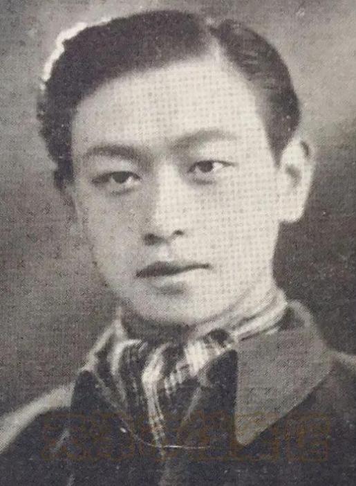 1939年，抗日杀奸团到天津一个电影院中锄奸，却由于影院环境黑暗而找不到目标，队