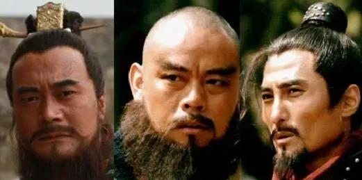 林冲明明年龄比卢俊义大很多，不少云读者却认为卢俊义是林冲的师兄。林冲在水浒传中
