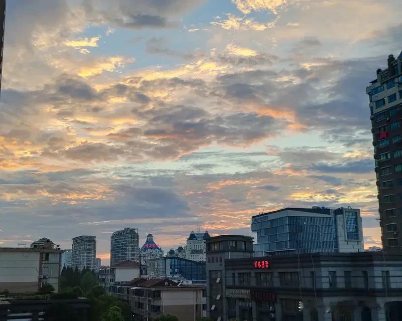 2024年5月29日，江苏盐城响水高三学生张俊豪，在骑电动车上学途中，被邻居王某