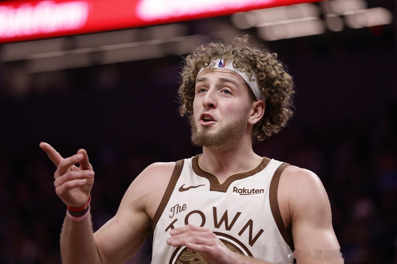 2月23日NBA常规赛，勇士128-117击败掘金。赛后，波杰姆斯基接受了记者