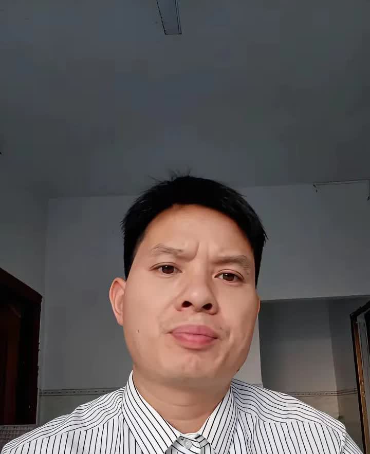 这三位都爱云朵，但河南骆驼，甘肃雨神是外卖小哥，云朵大啊布都不放在眼里，他俩天也