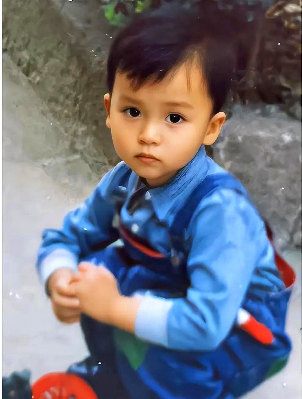浙江九溪男孩采血事件，扑朔迷离。三十岁的人了，为啥不愿意配合DNA鉴定？难道真像