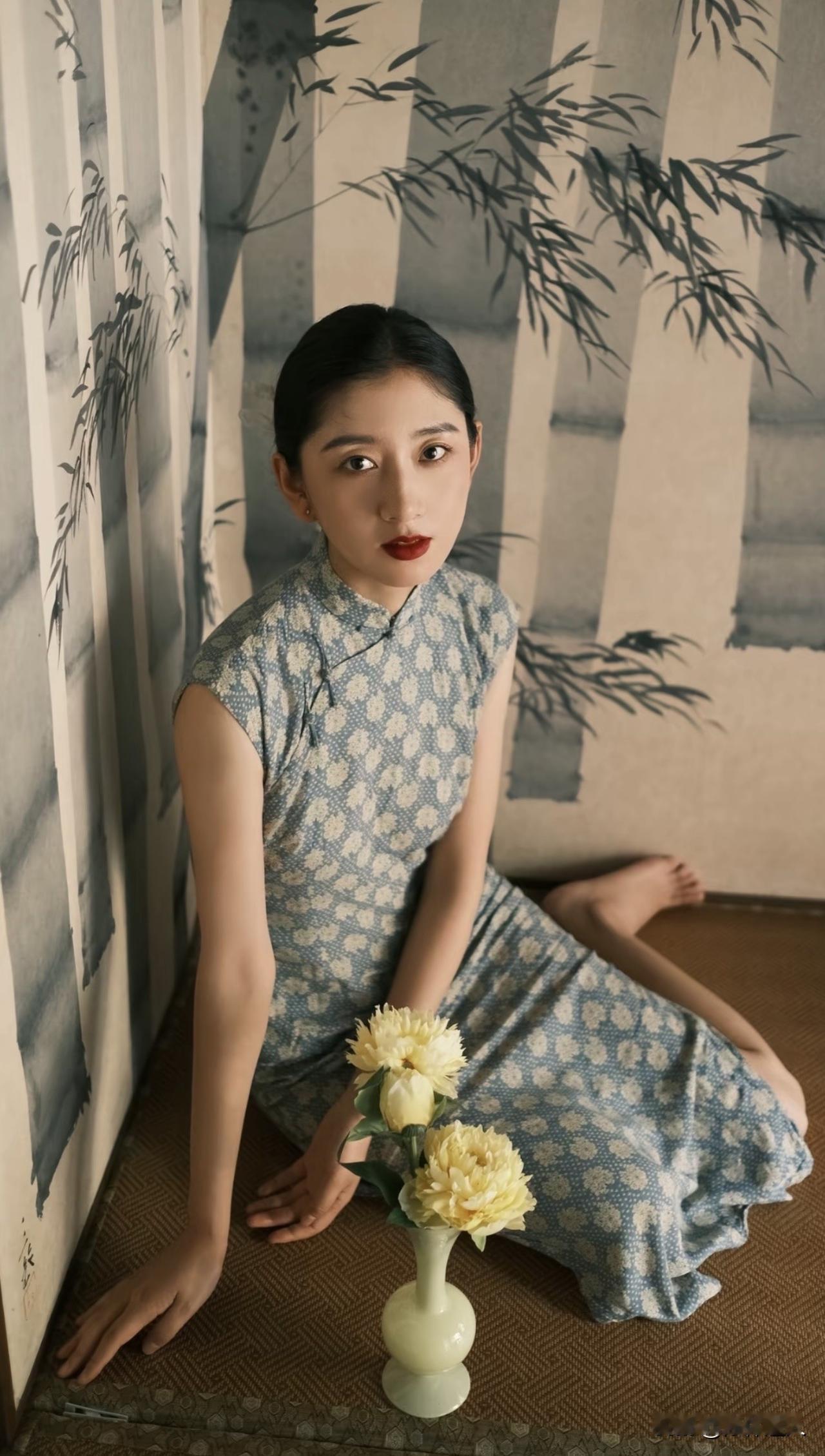 正月初三，许下三个心愿：·一愿家人安康，亲人在旁。·二愿山河无恙，人间皆安