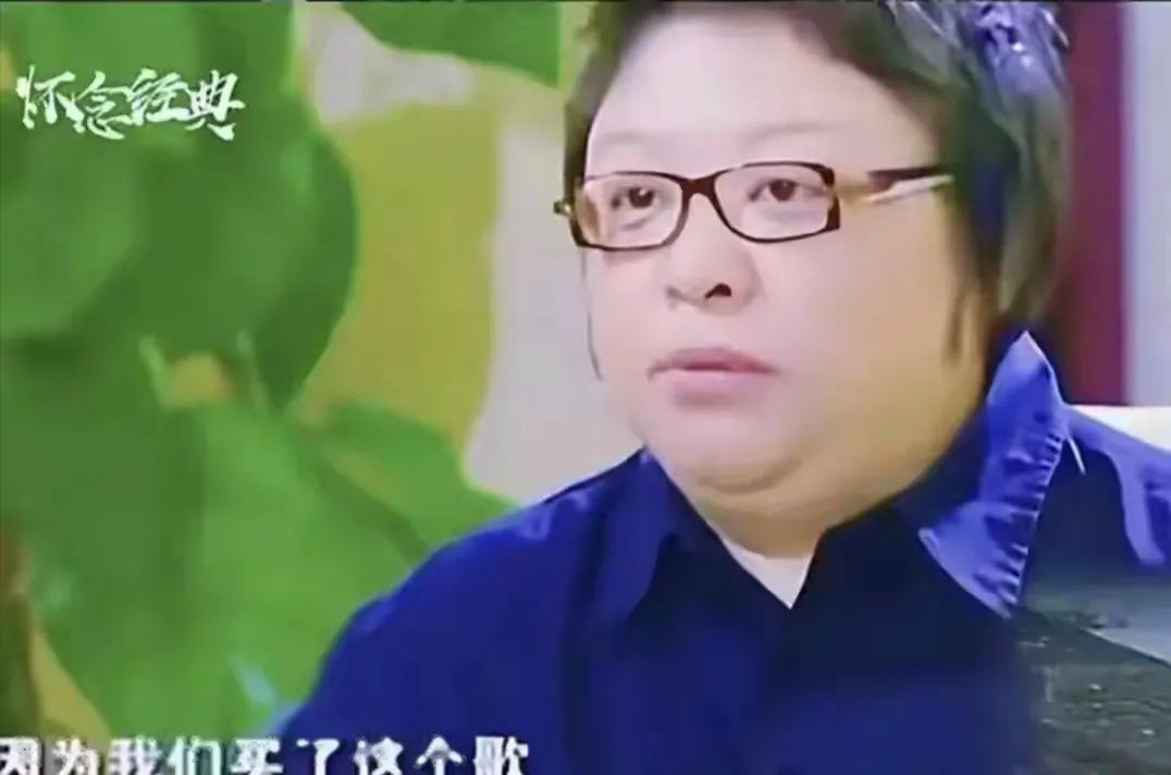 韩红这次被翻出来的，不只是《天路》是谁唱红的问题。而是一个字的改动，突然让很多人
