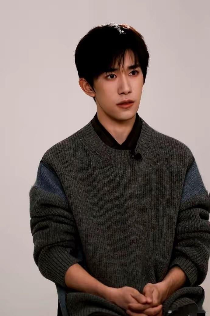 终于知道了！为什么今年金鸡奖最佳男主角，全网都在预测是易烊千玺得奖了？我看完提名