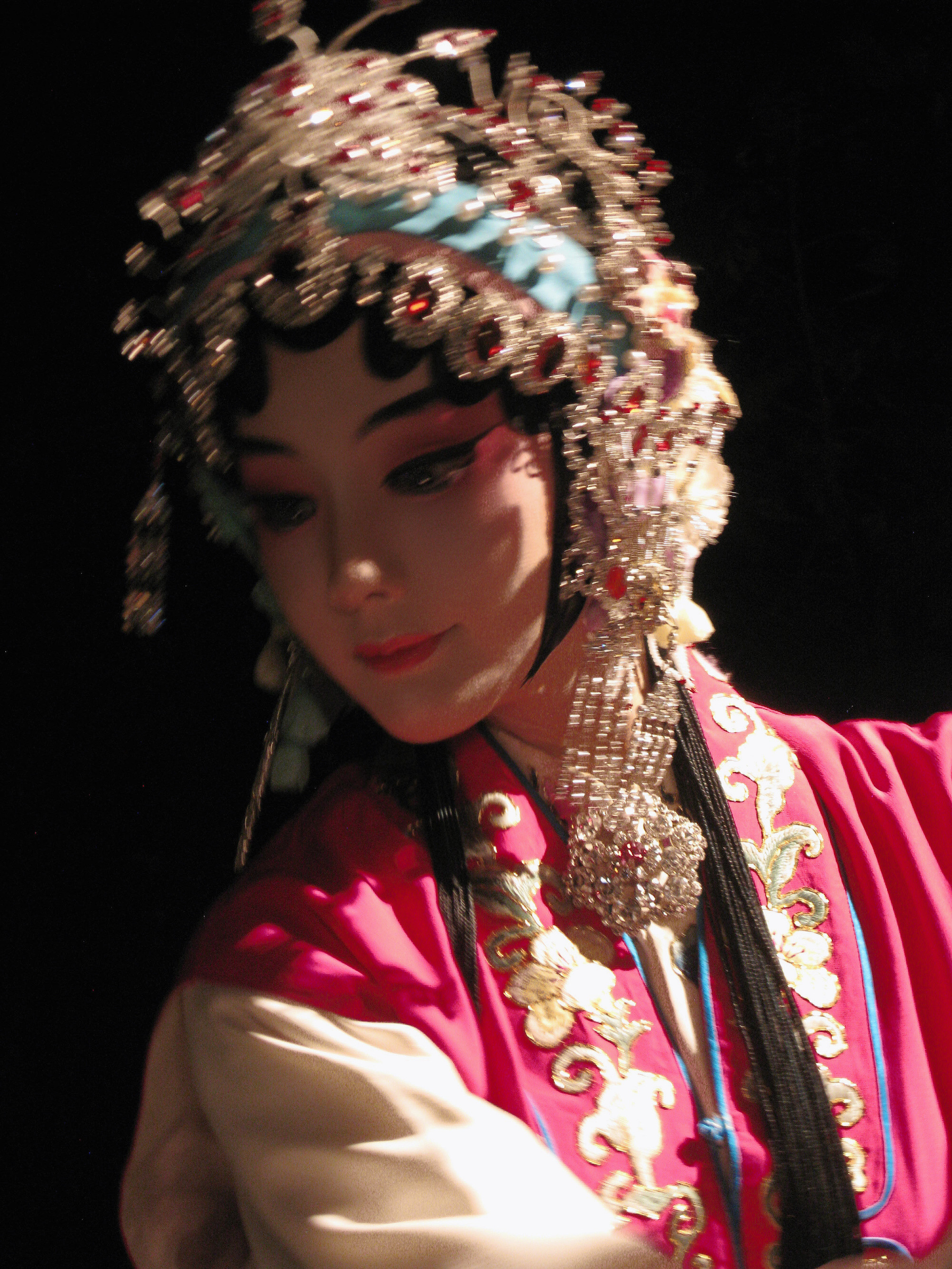 李一桐你早该演这种了我不是大师漂亮的女人不好惹😡😡表面上是当家花旦，实则