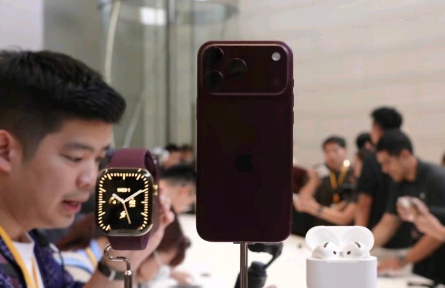iPhone18Pro四款配色，大家认为哪款颜色更好看呢？另外iPhone18