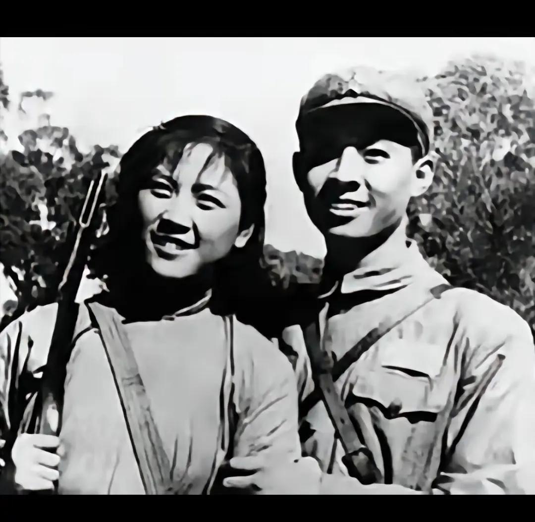 解放战争结束后，部队干部结婚执行“二七八团”规定，也就是男同志需同时满足年龄达到