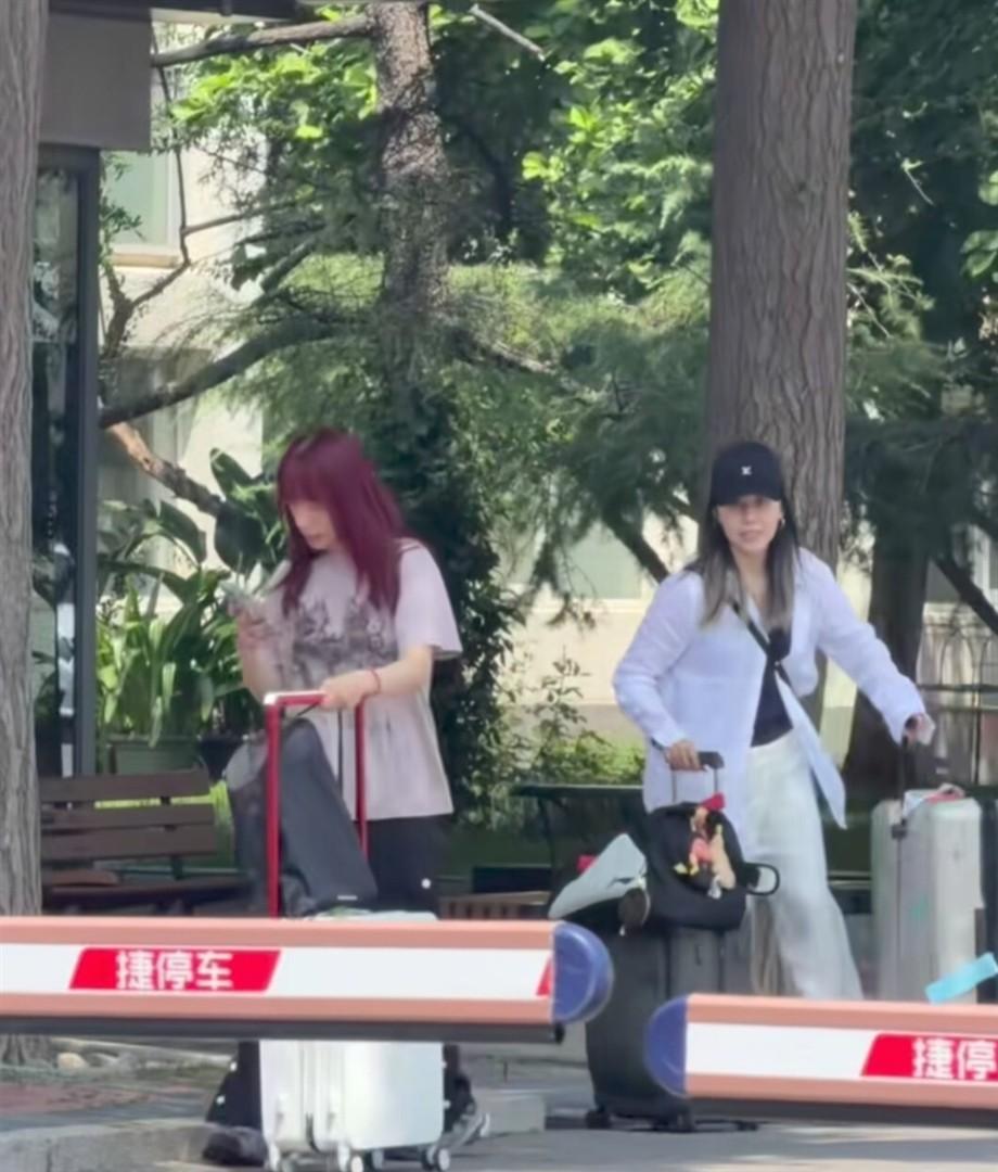 2019年直通世乒赛前，有记者问孙颖莎：以后会不会留长头发、换发色？孙颖莎的