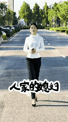 论走路姿势的重要性！[捂脸哭][捂脸哭]
